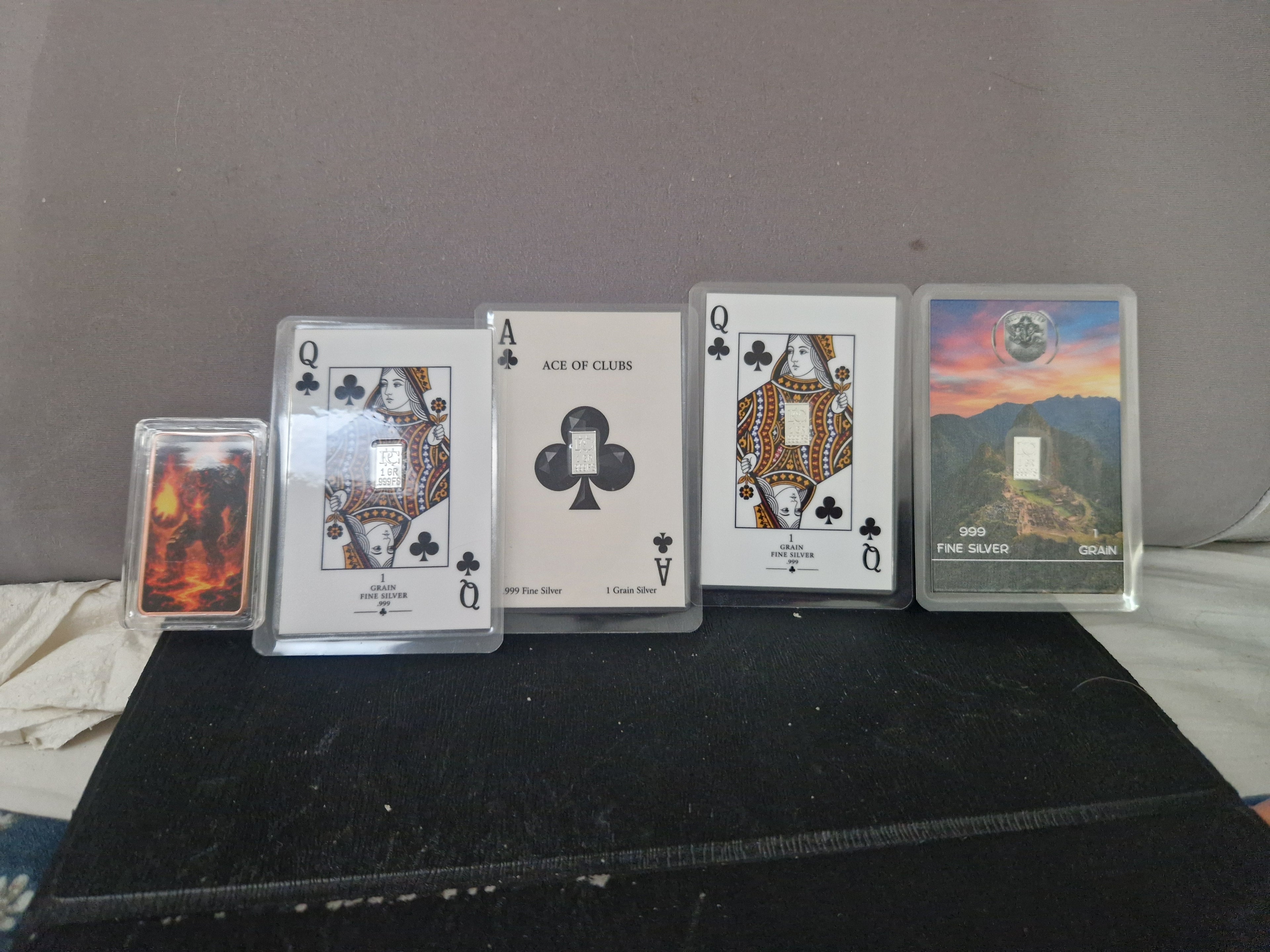 AMixed selection of highly collectable playing cards with grains of silver. And 1oz pure Copper.