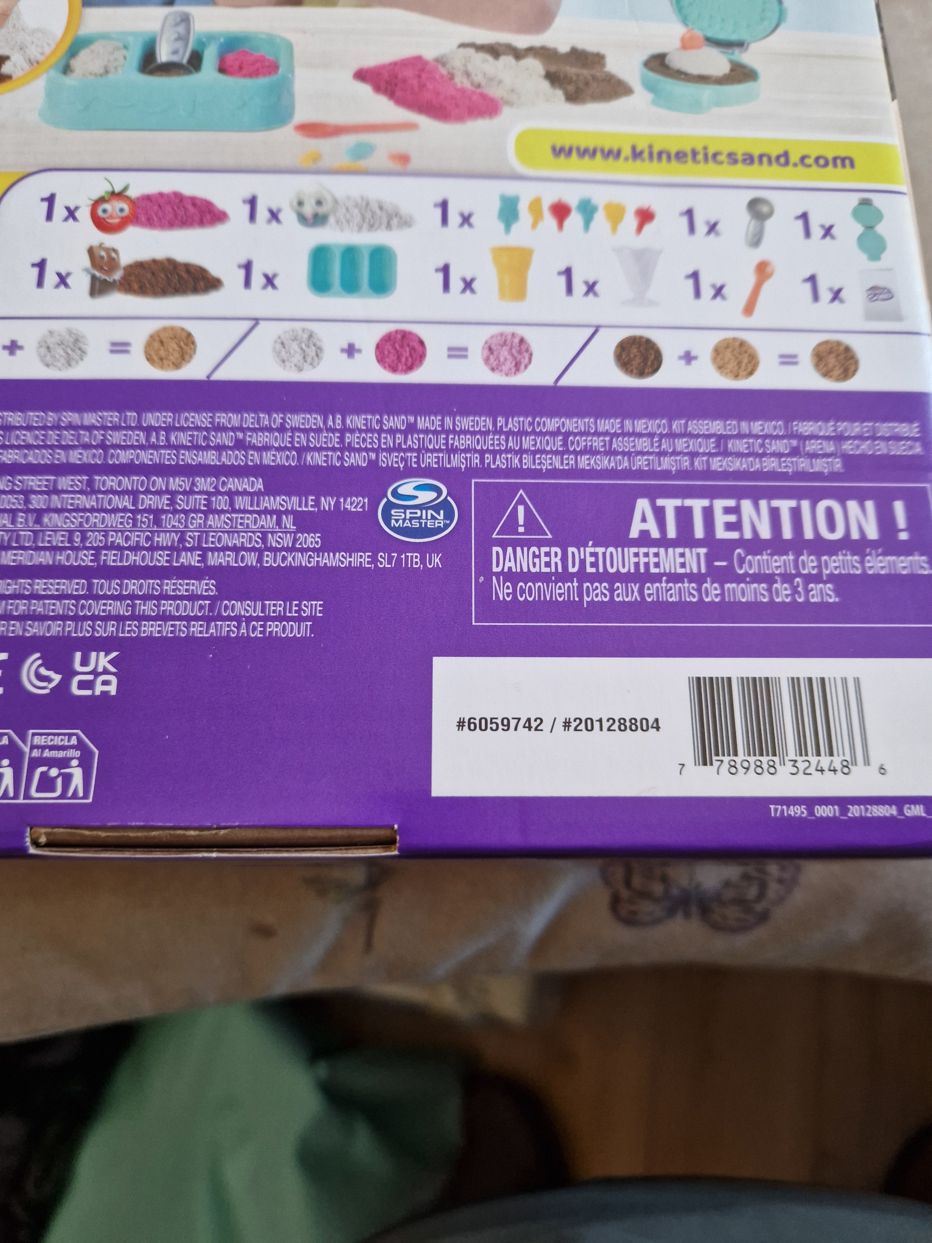 A Scientific Magnetic Sand for Children.