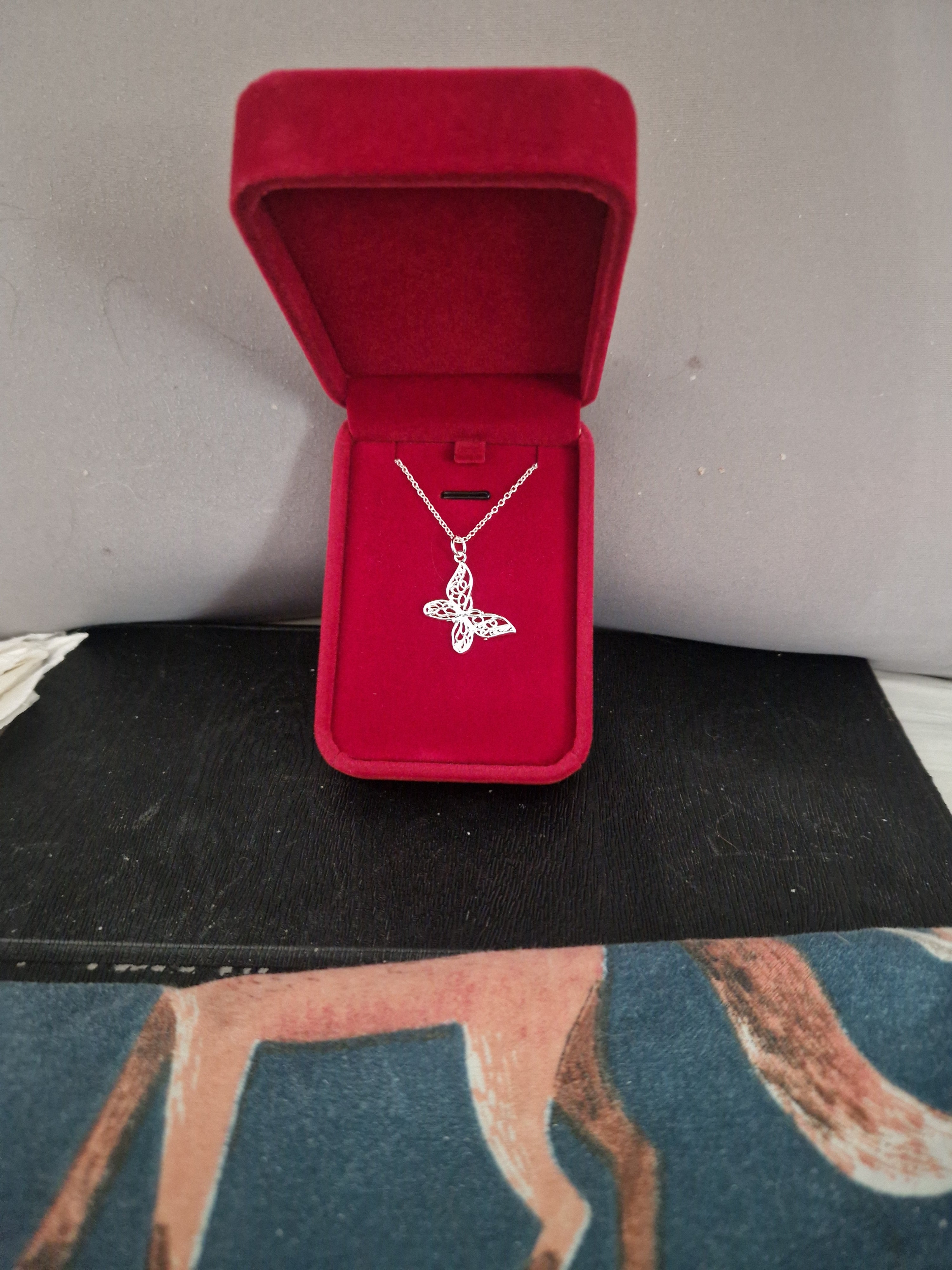 A BEAUTIFUL Butterfly 925 Hallmarked Sterling Silver necklace.