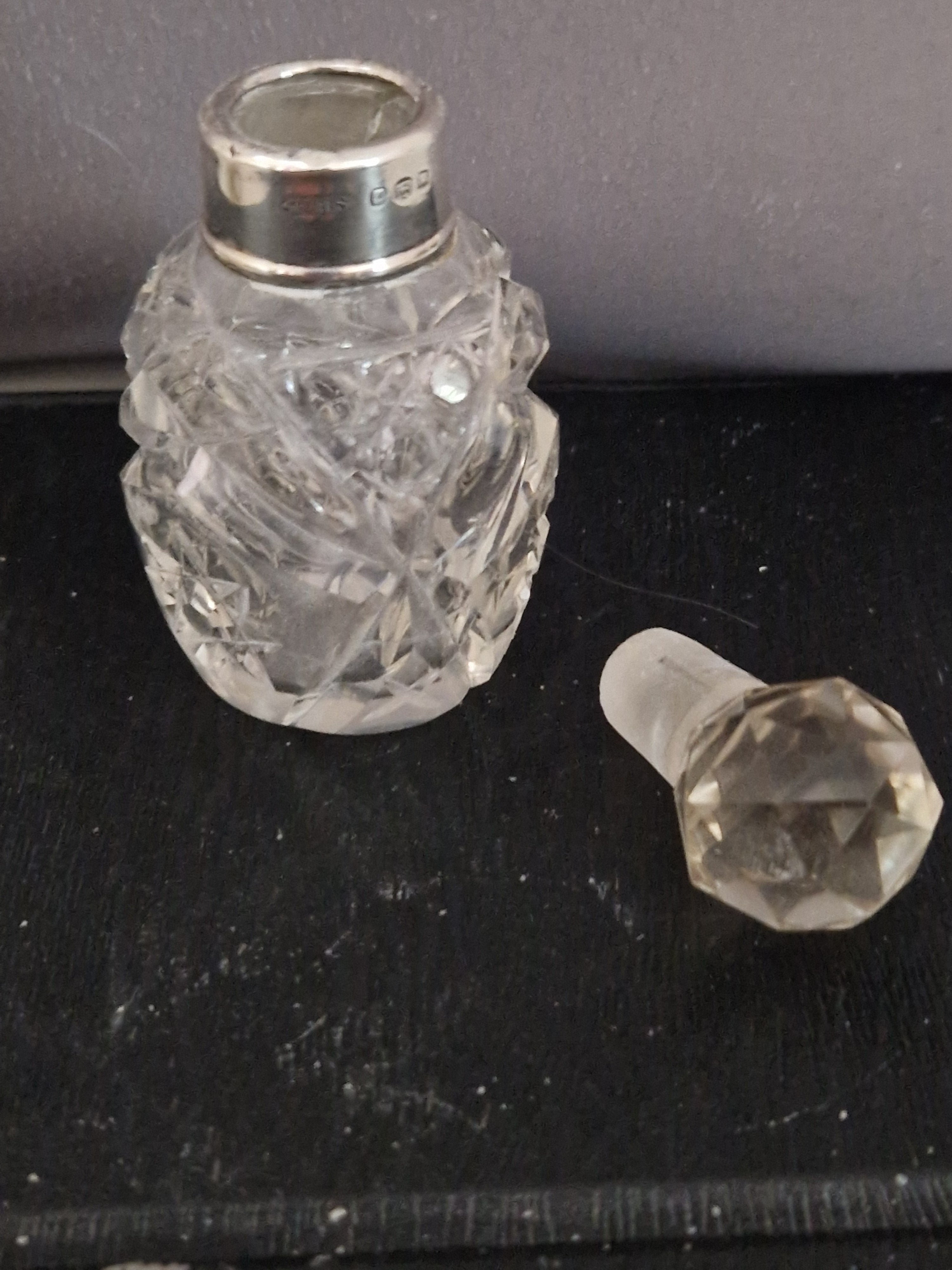 A lovely Antique Solid Silver Hallmarked Glass Perfume Bottle. 1921.