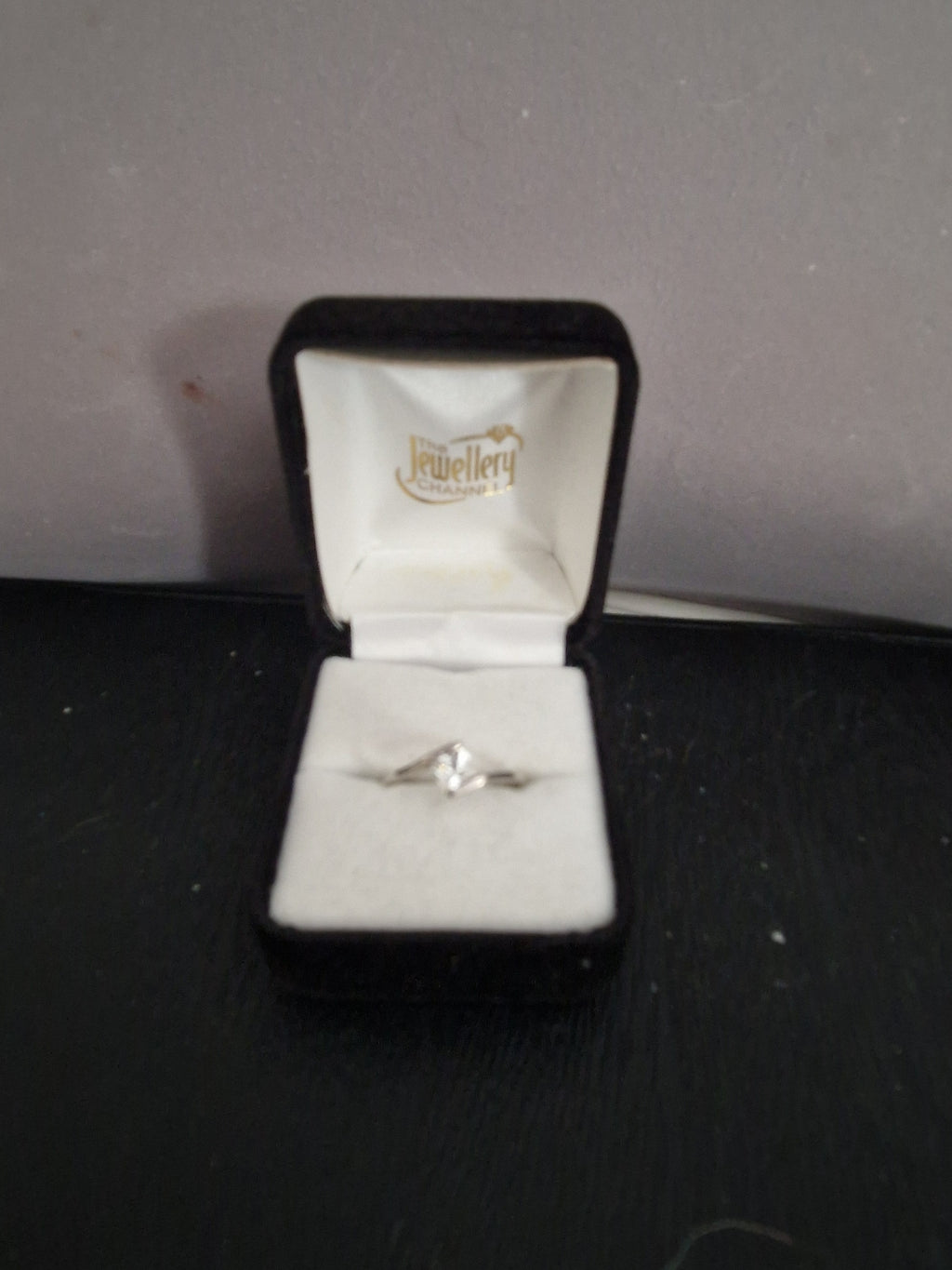 A Beautiful Solid Silver 925 Hallmarked Ring. Size Q