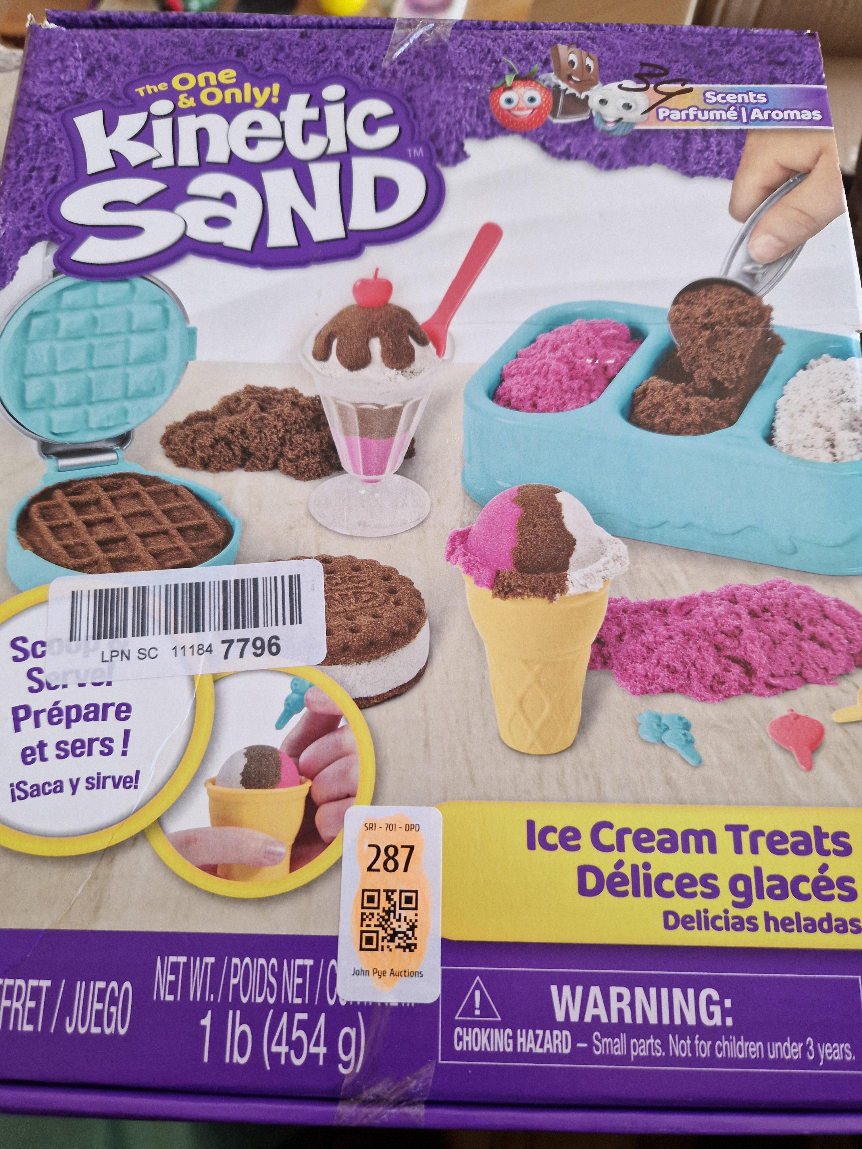 A Scientific Magnetic Sand for Children.