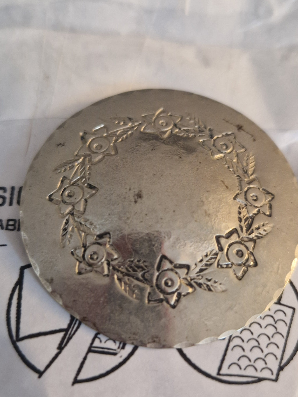 A Vintage Handmade Pewter Brooch. In great condition.