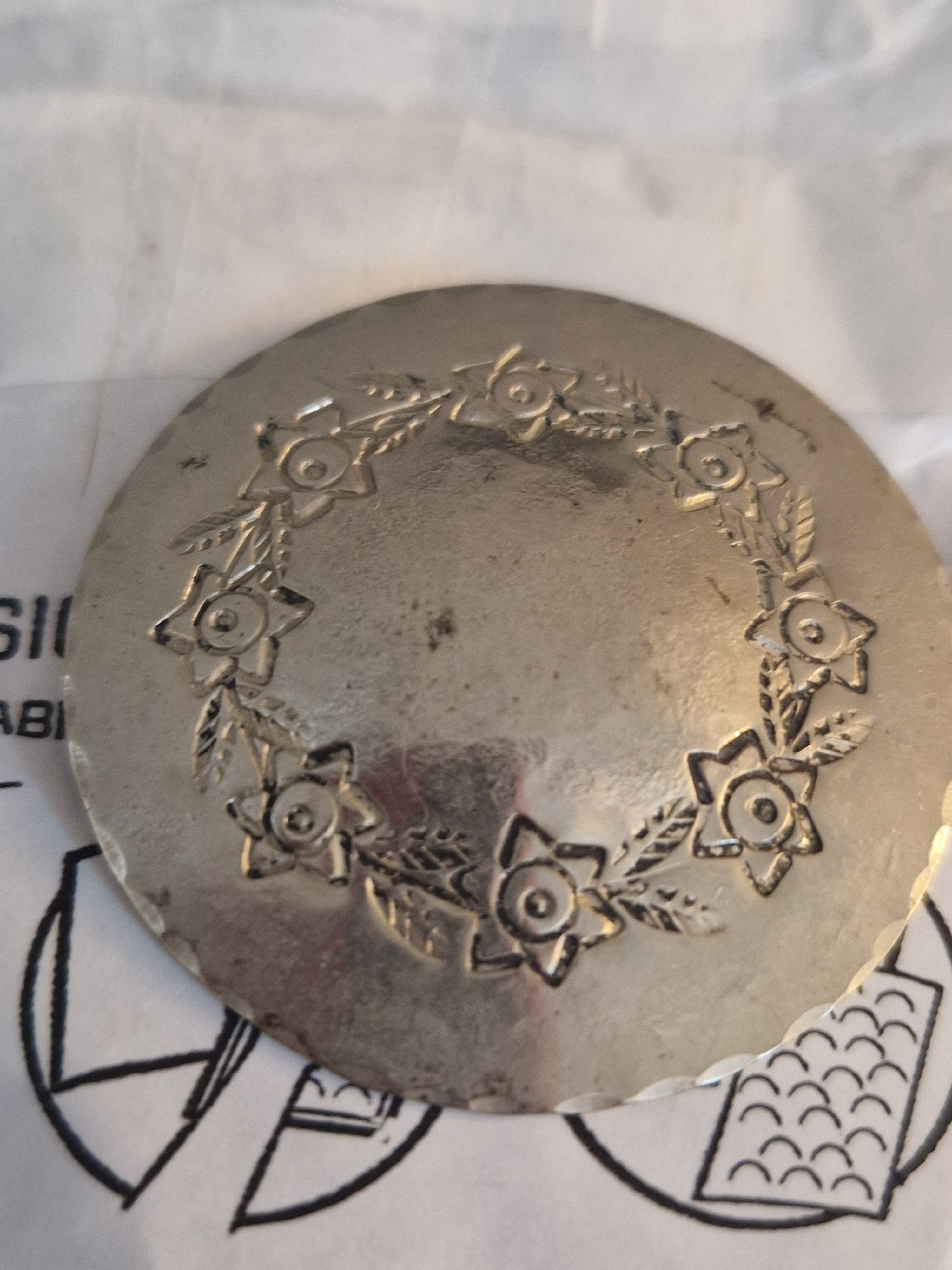 A Vintage Handmade Pewter Brooch. In great condition.