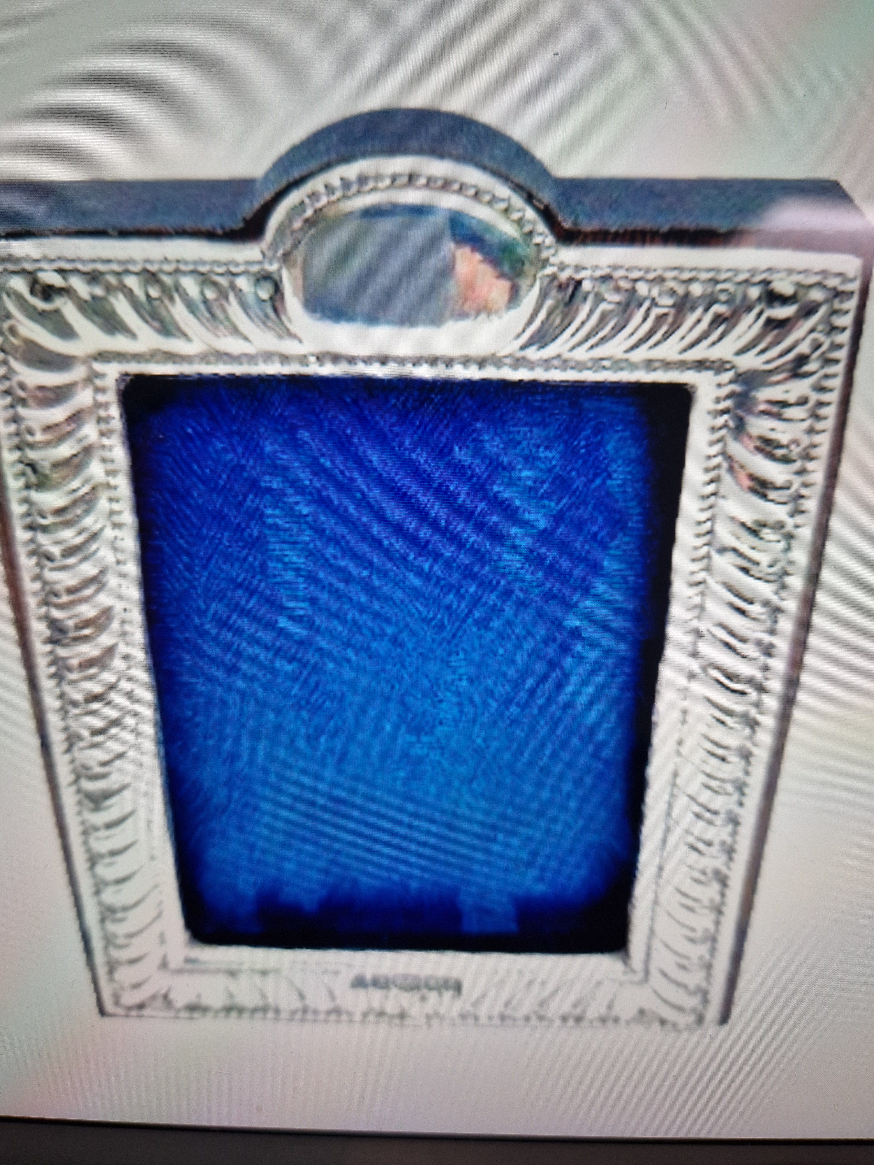 Tiny Finest 999 Quality Silver Hallmarked London &Britannia Mark's Photo Frame.