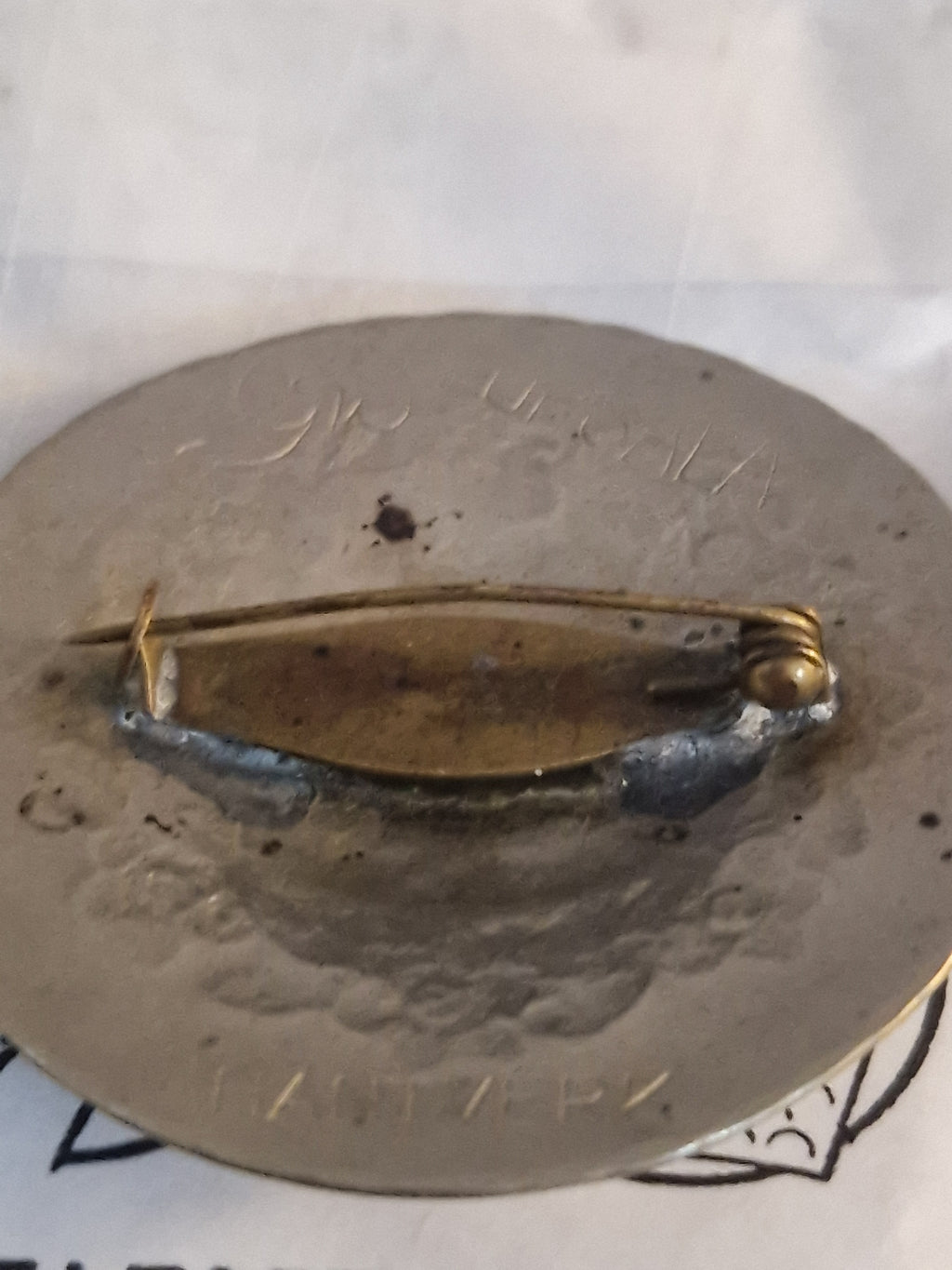 A Vintage Handmade Pewter Brooch. In great condition.